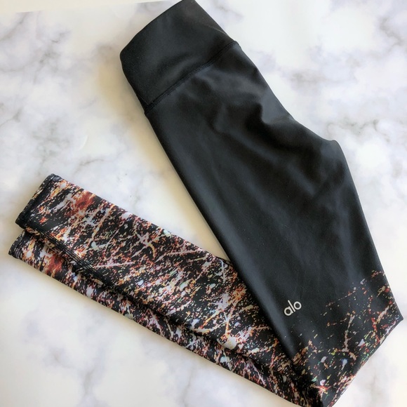 ALO Yoga Pants - Alo Yoga Tech Lift Airbrush Leggings Citylights